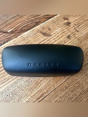 😎 Oakley Glasses Case